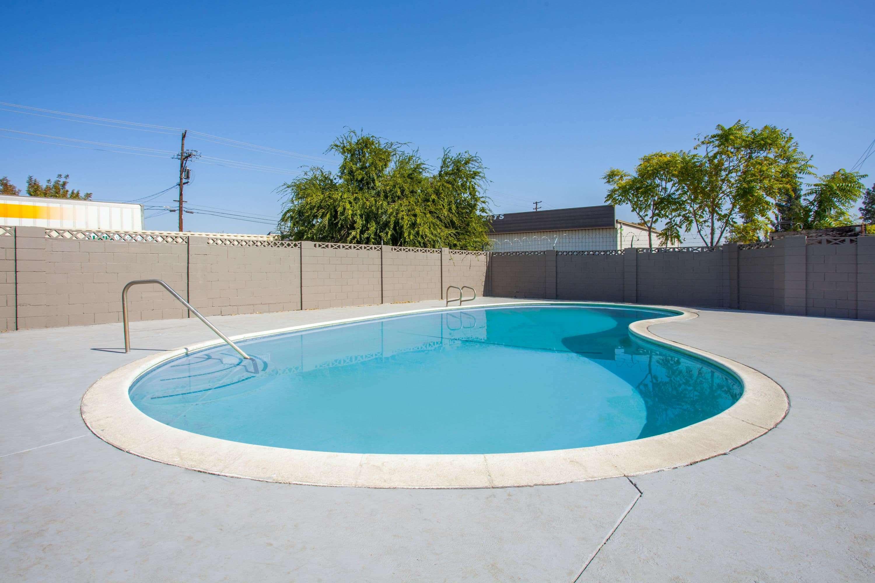 Travelodge By Wyndham Yosemite Area Motel Fresno